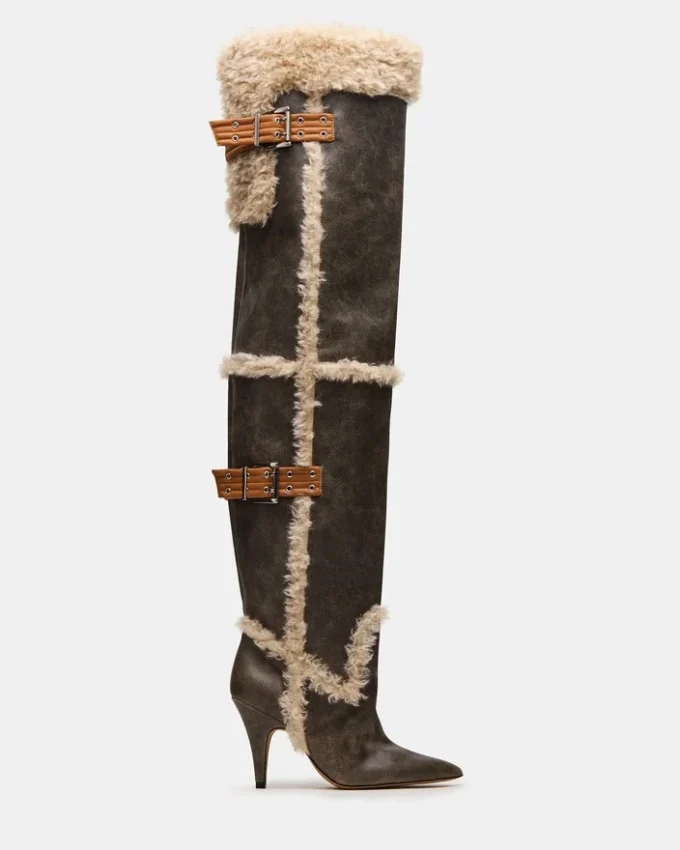 Baddie Faux Fur Brown Distressed Baddie Faux Fur Brown Distressed