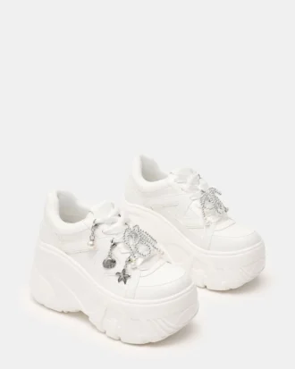 Fifi White