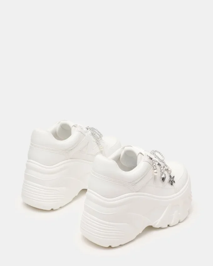 Fifi White