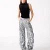 Παντελόνι Duo Sequin με λεοπάρ μοτίβο Παντελόνι Duo Sequin με λεοπάρ μοτίβο