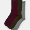 Συσκευασία 3 ζευγών κάλτσες Folly Velvet Bow Rib Crew σε χρώμα κεράσι Συσκευασία 3 ζευγών κάλτσες Folly Velvet Bow Rib Crew σε χρώμα κεράσι